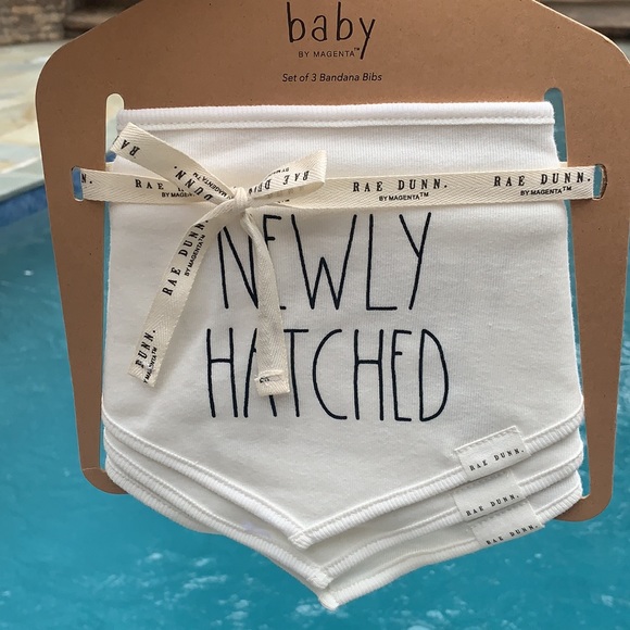 New Rae Dunn set of 3 Baby Bibs - Picture 2 of 11